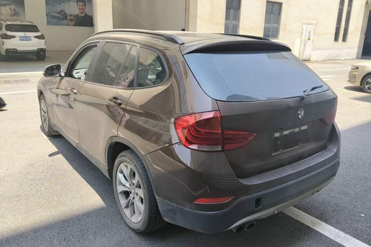 Used BMW X1 2014 sDrive18i Fashion Model Rear Left 45 Deg
