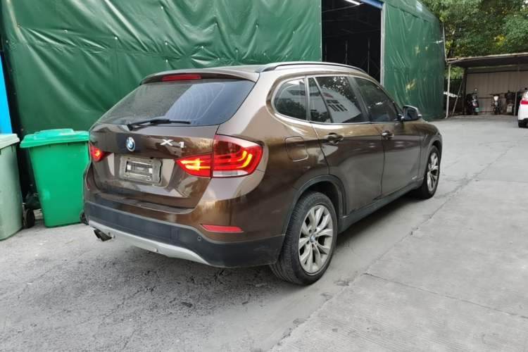 Used BMW X1 2014 sDrive18i Fashion Model Rear Right 45 Deg