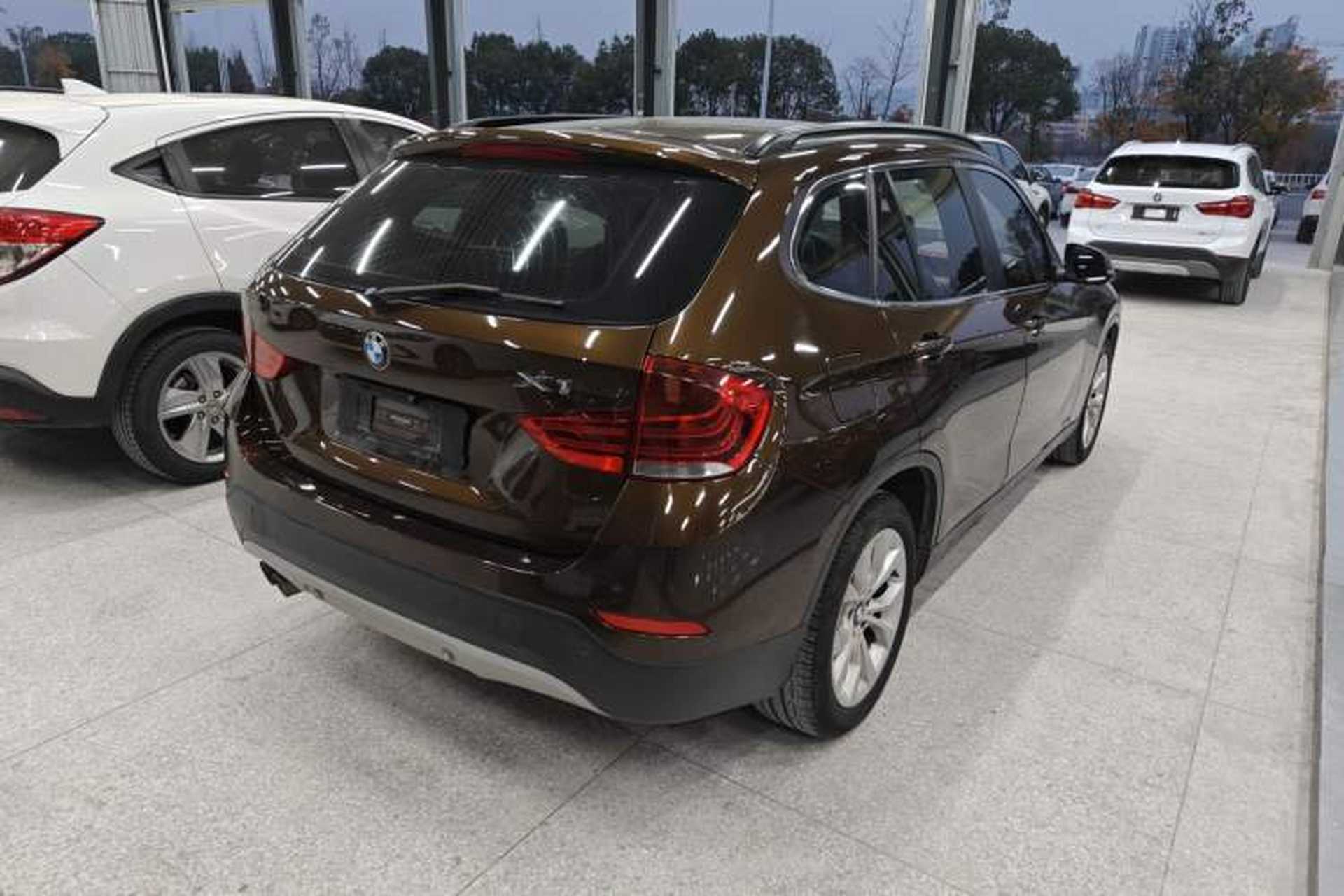Used BMW X1 2014 sDrive18i Fashion Model Rear Right 45 Deg