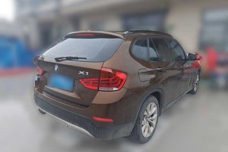 Used BMW X1 2014 sDrive18i Fashion Model Rear Right 45 Deg