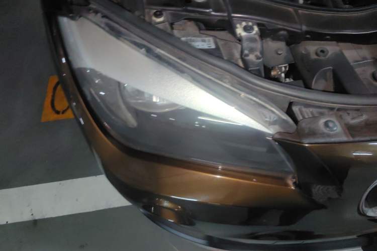 Used BMW X1 2014 sDrive18i Fashion Model Right Front Headlight