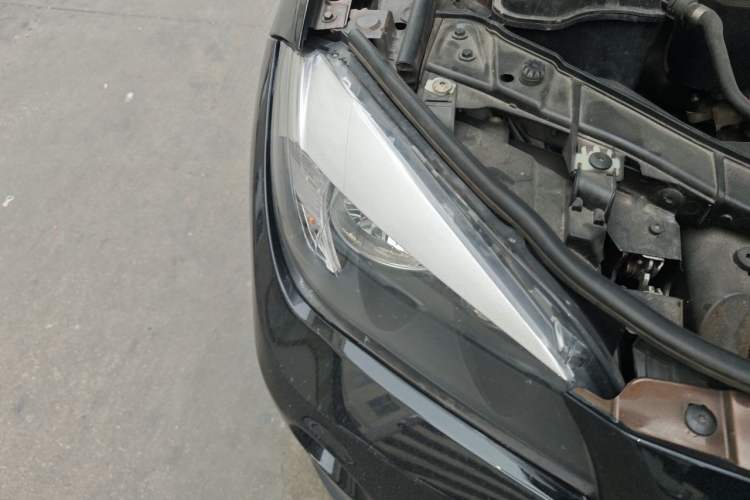 Used BMW X1 2014 sDrive18i Fashion Model Right Front Headlight