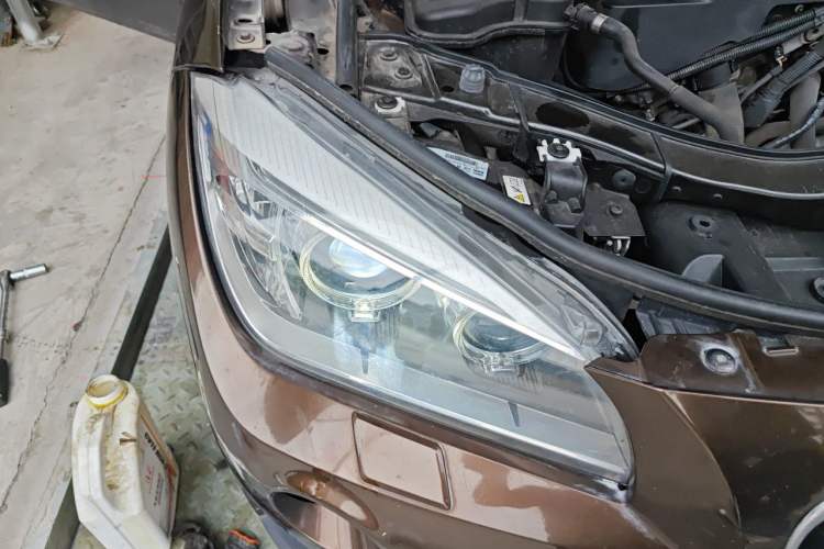 Used BMW X1 2014 sDrive18i Leading Model Right Front Headlight