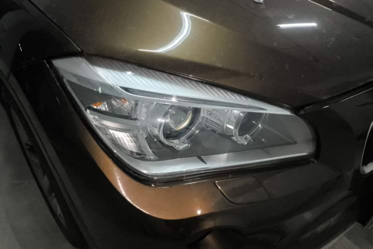 Used BMW X1 2014 sDrive18i Leading Model Right Front Headlight