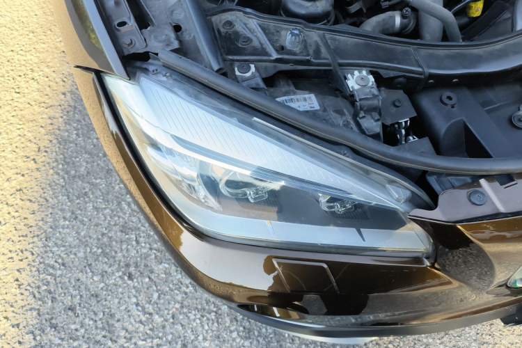 Used BMW X1 2014 xDrive20i X Design Package Right Front Headlight
