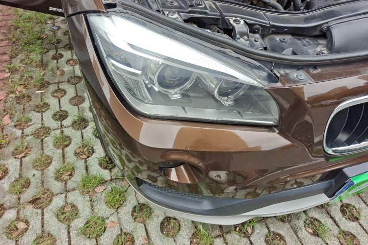 Used BMW X1 2014 sDrive18i Fashion Model Right Front Headlight