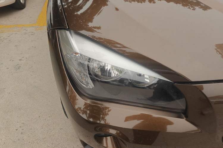 Used BMW X1 2014 sDrive18i Fashion Model Right Front Headlight