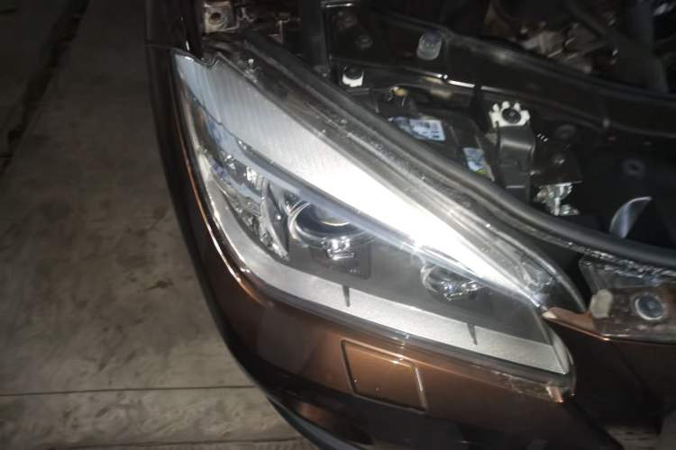 Used BMW X1 2014 sDrive18i Leading Model Right Front Headlight