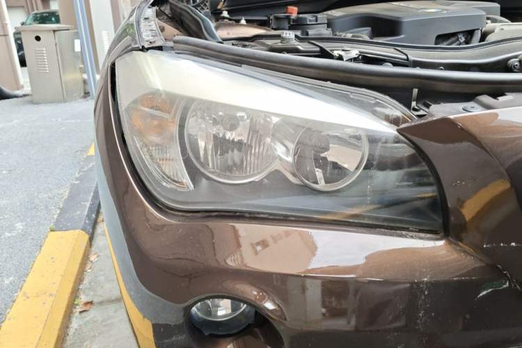 Used BMW X1 2014 sDrive18i Fashion Model Right Front Headlight