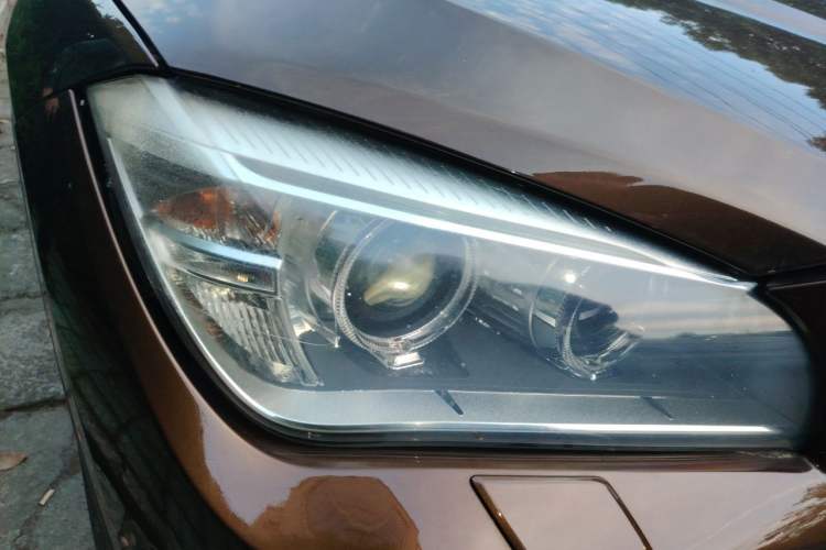 Used BMW X1 2014 sDrive18i Leading Model Right Front Headlight