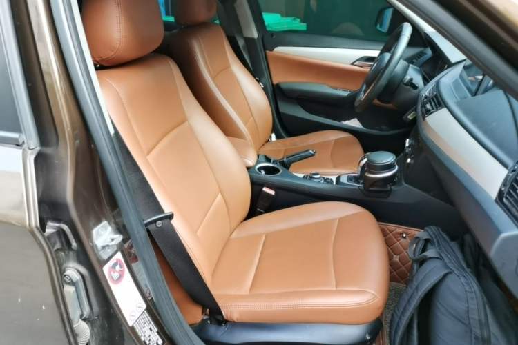 Used BMW X1 2014 sDrive18i Fashion Model Right Front Seat