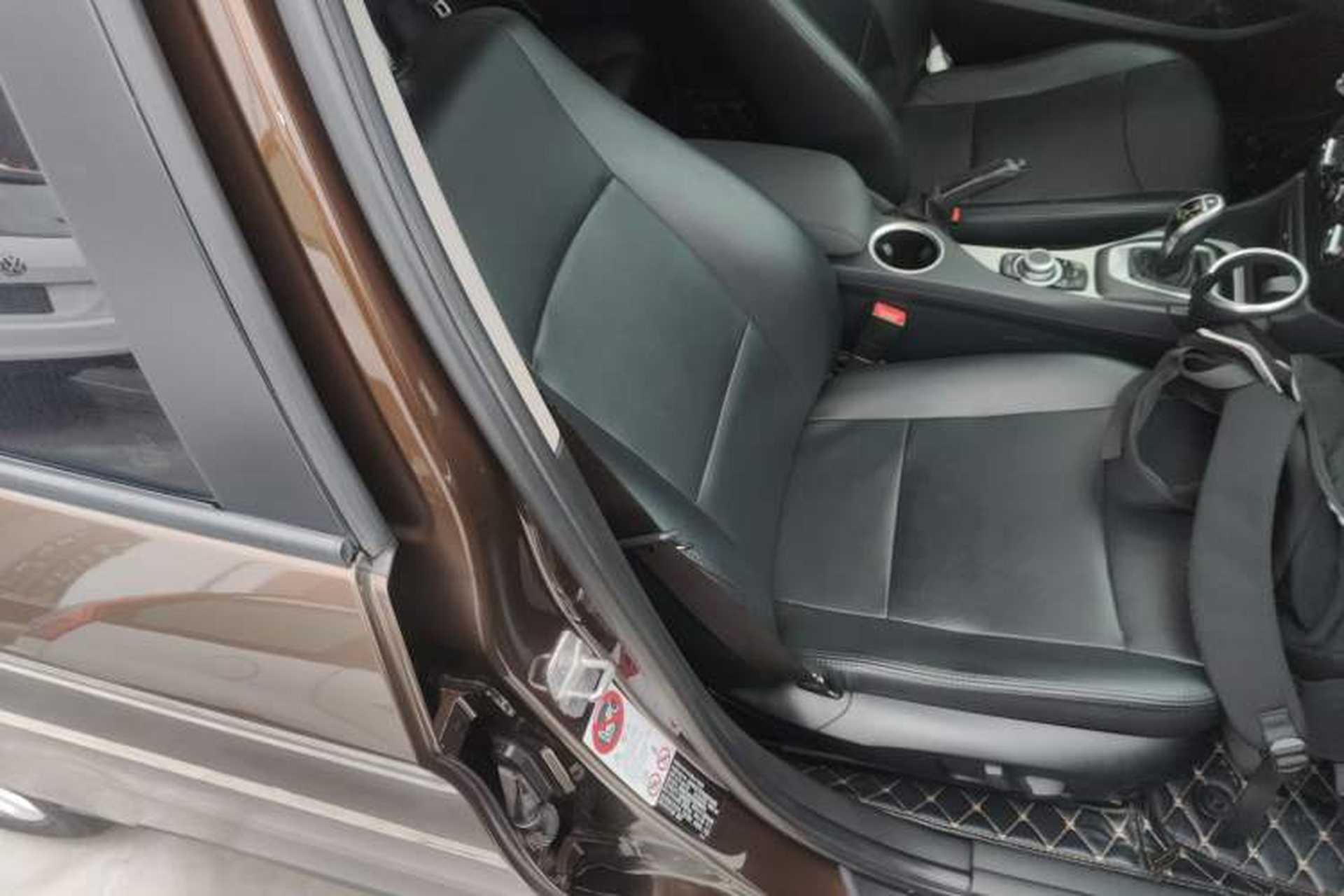 Used BMW X1 2014 sDrive18i Fashion Model Right Front Seat
