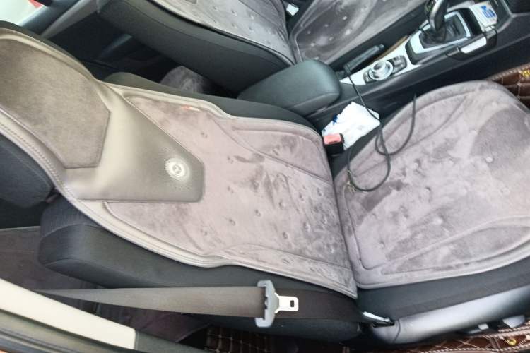 Used BMW X1 2014 sDrive18i Fashion Model Right Front Seat