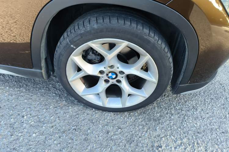 Used BMW X1 2014 xDrive20i X Design Package Right Front Wheel Hub
