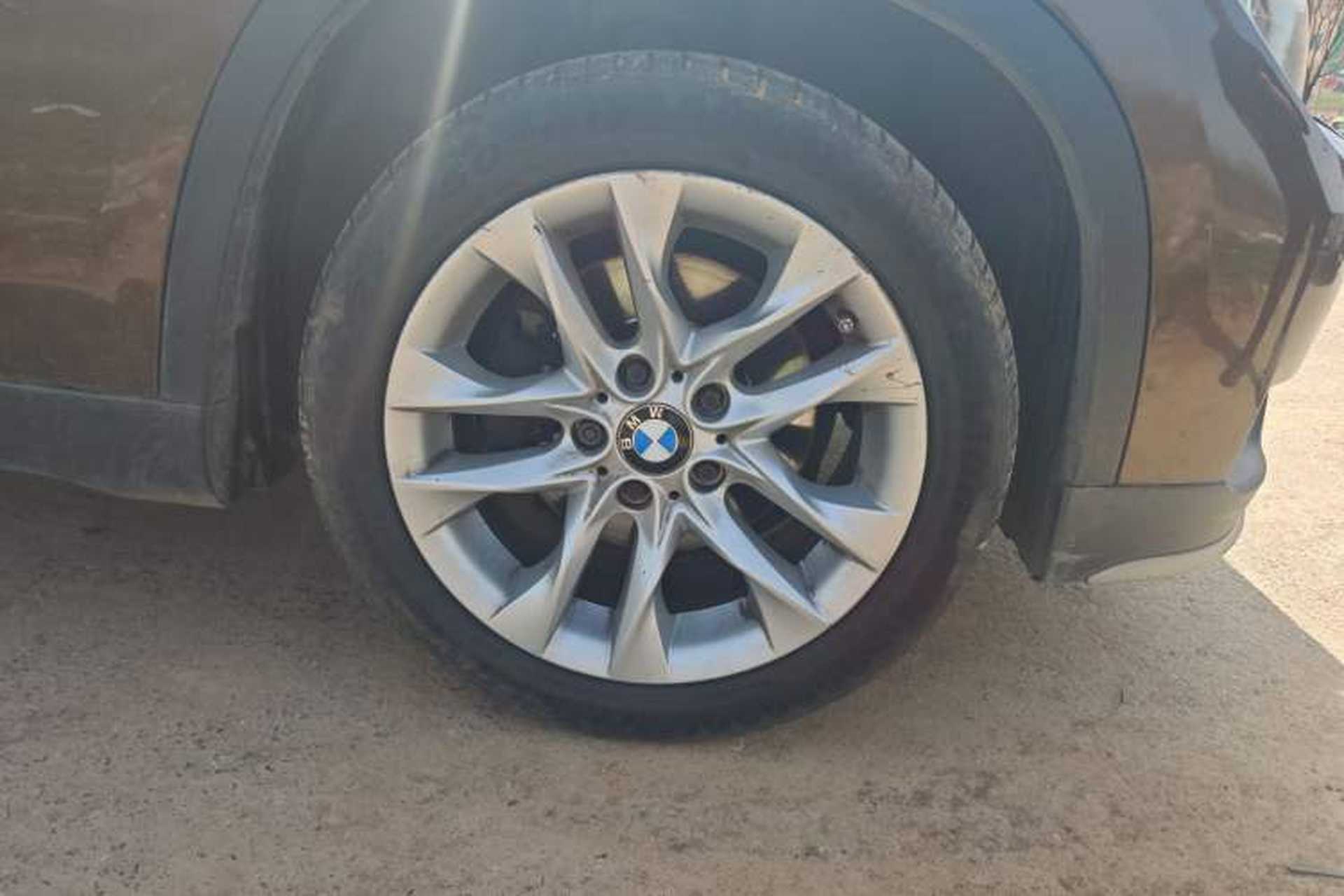 Used BMW X1 2014 sDrive18i Leading Model Right Front Wheel Hub
