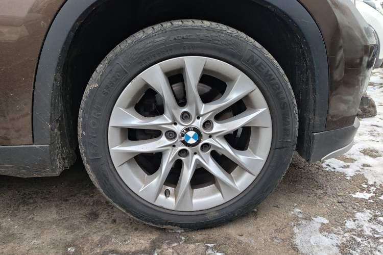 Used BMW X1 2014 sDrive18i Leading Model Right Front Wheel Hub