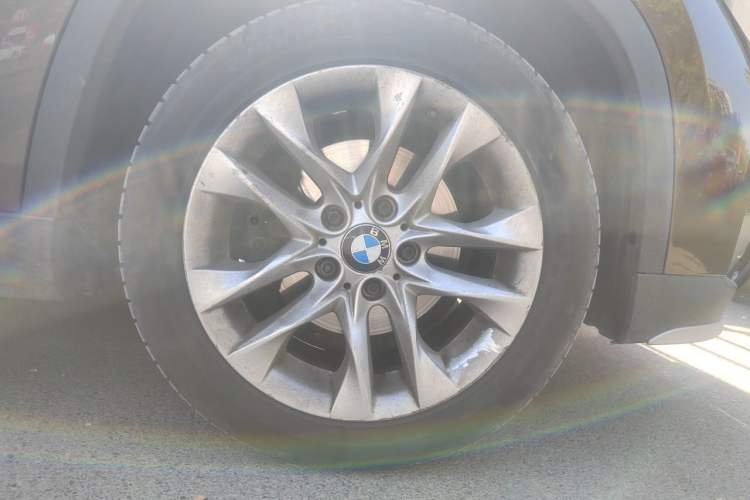 Used BMW X1 2014 sDrive18i Leading Model Right Front Wheel Hub