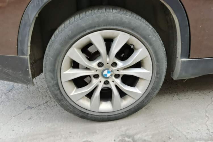 Used BMW X1 2014 sDrive18i Fashion Model Right Rear Wheel Hub