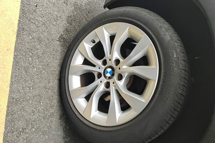 Used BMW X1 2014 sDrive18i Fashion Model Right Rear Wheel Hub