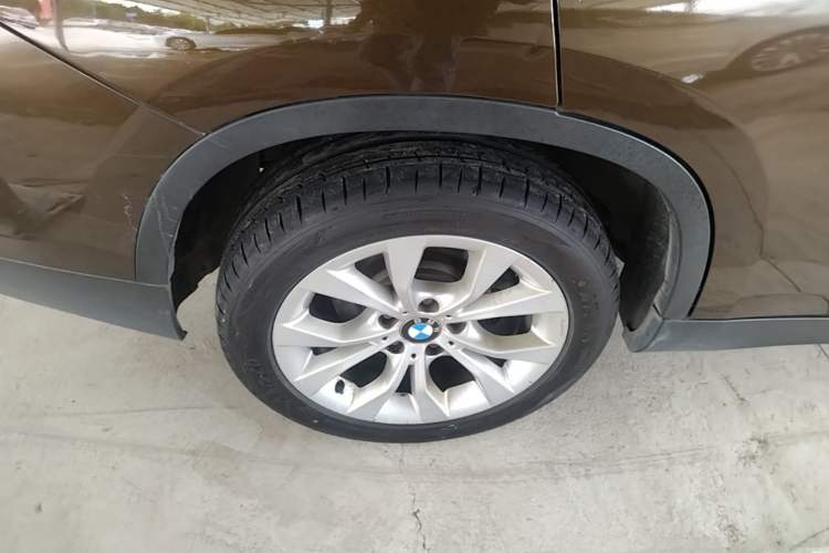 Used BMW X1 2014 sDrive18i Fashion Model Right Rear Wheel Hub