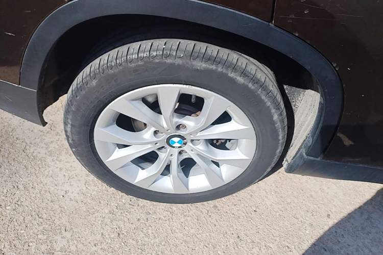 Used BMW X1 2014 sDrive18i Fashion Model Right Rear Wheel Hub