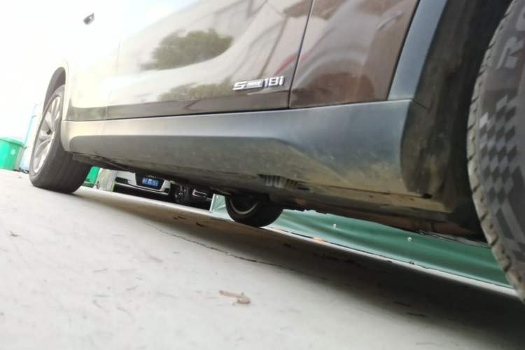 Used BMW X1 2014 sDrive18i Fashion Model Right Side Sill