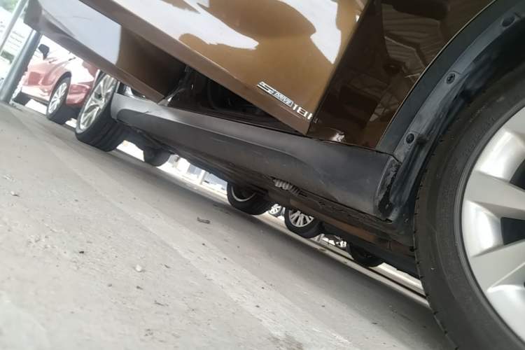 Used BMW X1 2014 sDrive18i Fashion Model Right Side Sill