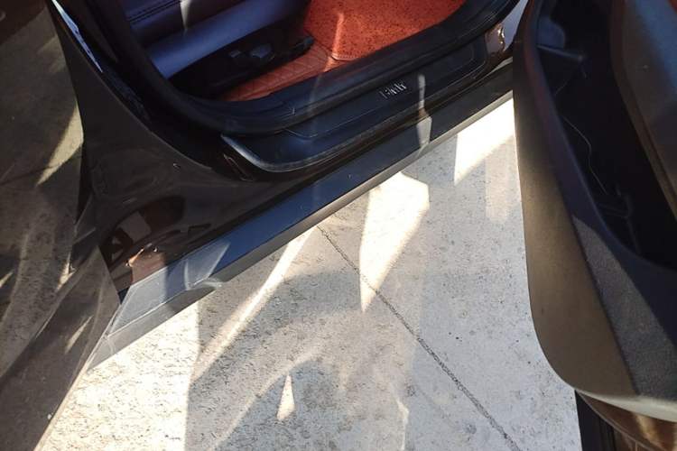 Used BMW X1 2014 sDrive18i Fashion Model Right Side Sill
