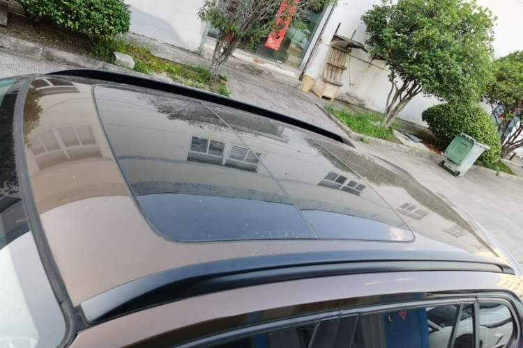 Used BMW X1 2014 sDrive18i Fashion Model Roof