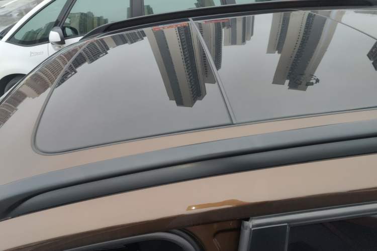 Used BMW X1 2014 sDrive18i Fashion Model Roof