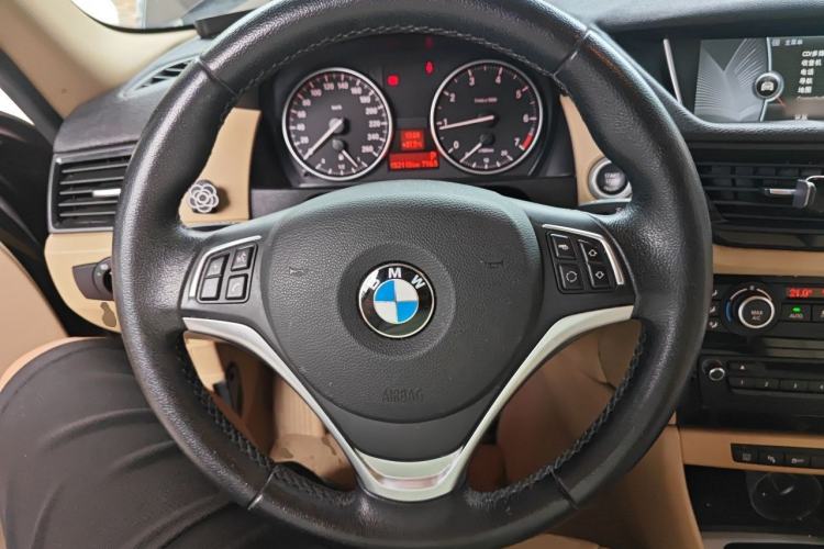 Used BMW X1 2014 sDrive18i Leading Model Steering Wheel