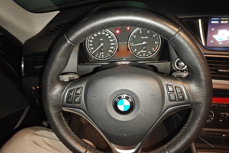 Used BMW X1 2014 sDrive18i Fashion Model Steering Wheel