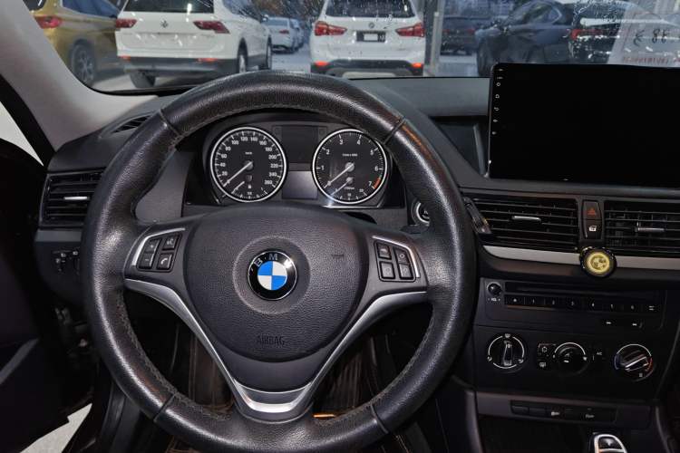 Used BMW X1 2014 sDrive18i Fashion Model Steering Wheel