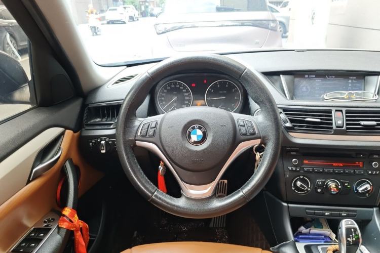 Used BMW X1 2014 sDrive18i Fashion Model Steering Wheel