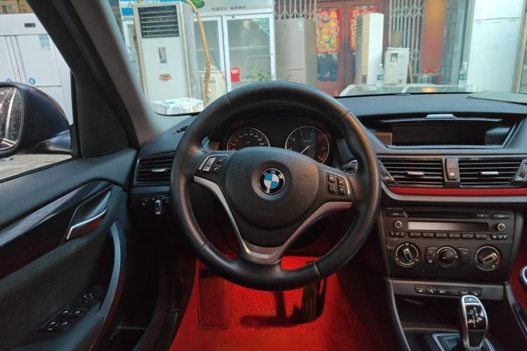 Used BMW X1 2014 sDrive18i Fashion Model Steering Wheel