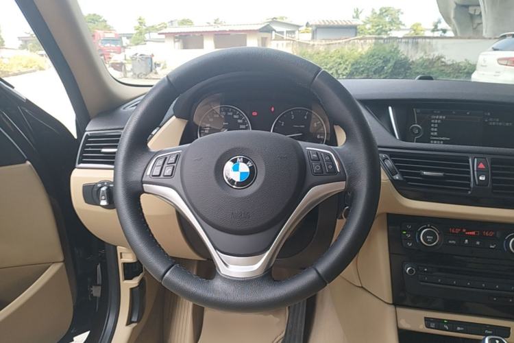 Used BMW X1 2014 sDrive18i Leading Model Steering Wheel