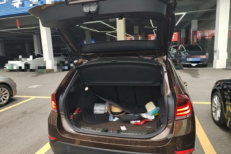 Used BMW X1 2014 sDrive18i Fashion Model Trunk