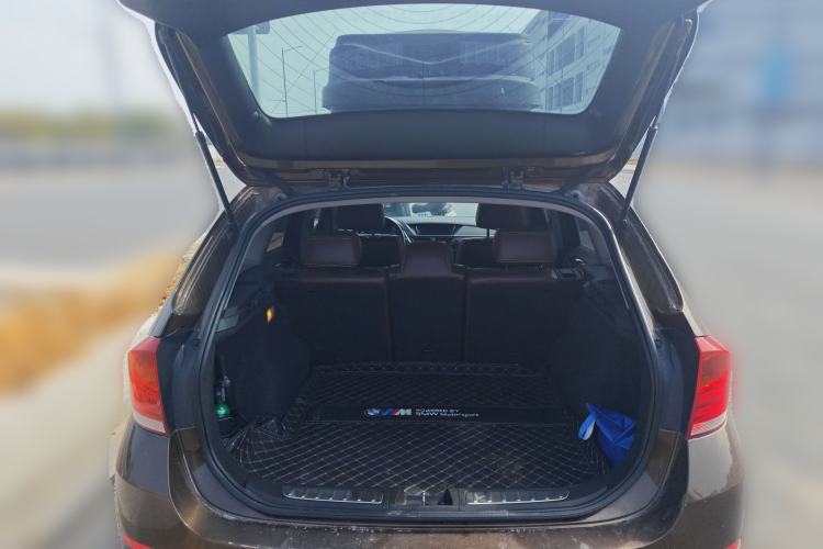 Used BMW X1 2014 sDrive18i Fashion Model Trunk
