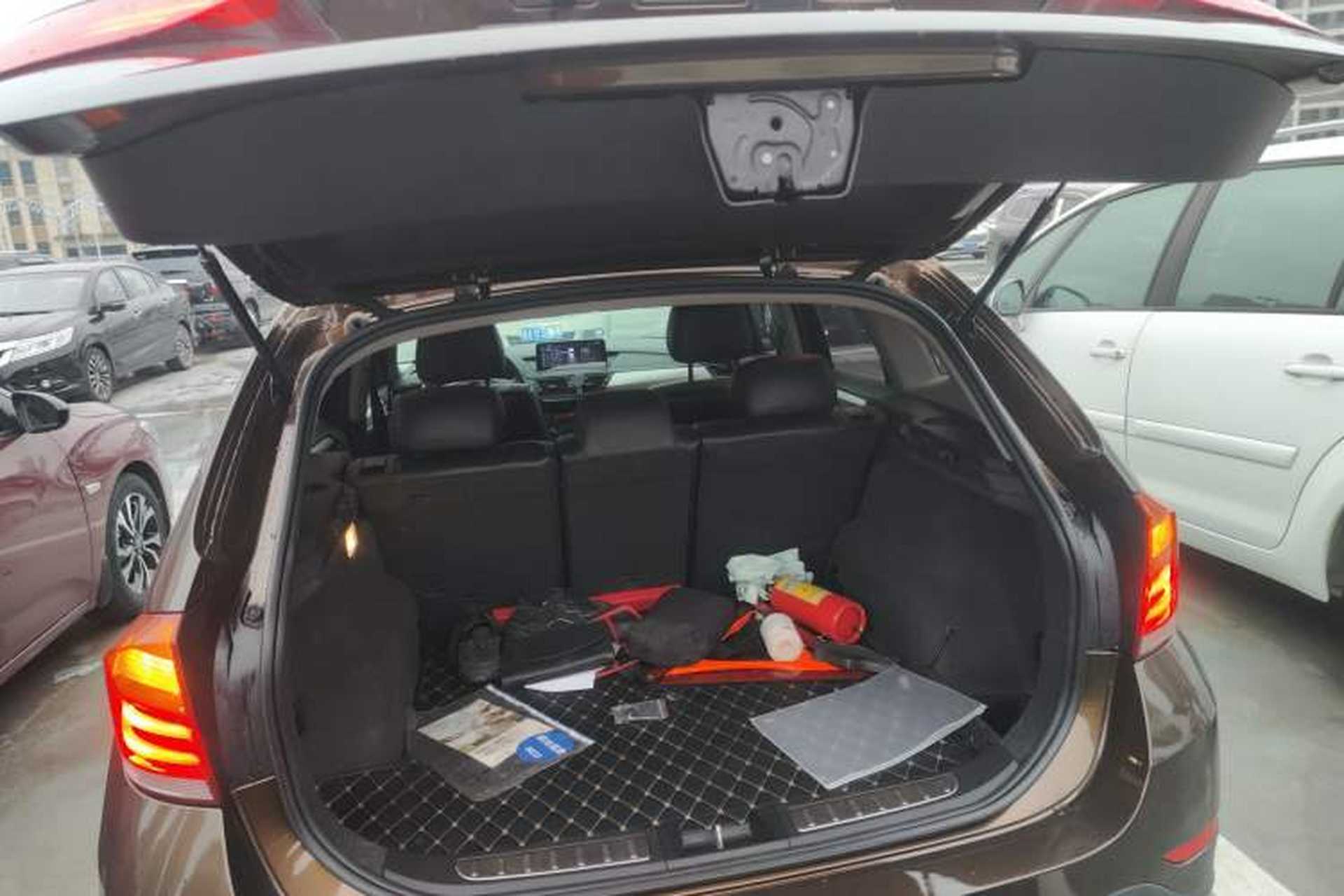 Used BMW X1 2014 sDrive18i Fashion Model Trunk