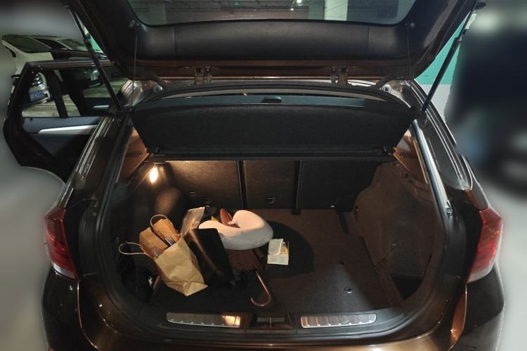 Used BMW X1 2014 sDrive18i Fashion Model Trunk