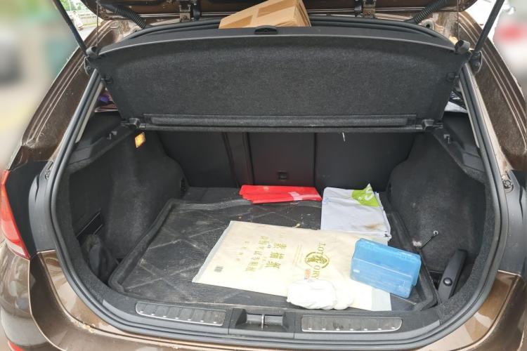 Used BMW X1 2014 sDrive18i Fashion Model Trunk