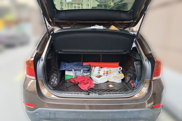 Used BMW X1 2014 sDrive18i Fashion Model Trunk