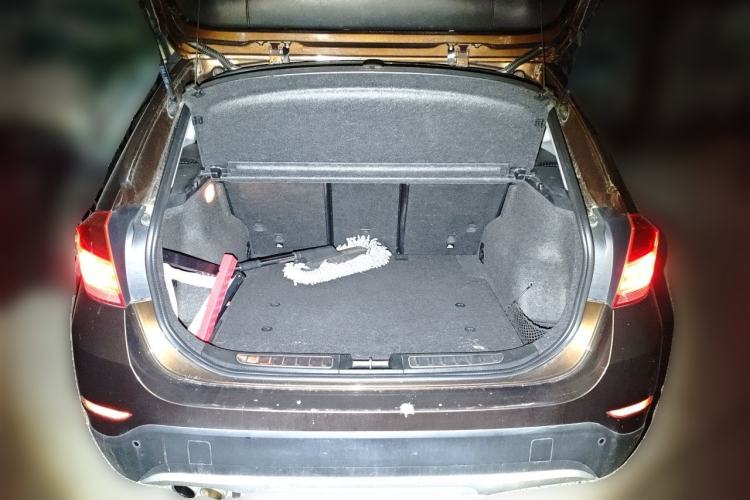 Used BMW X1 2014 sDrive18i Fashion Model Trunk