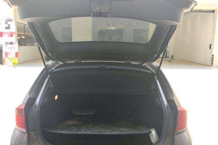 Used BMW X1 2014 sDrive18i Fashion Model Trunk