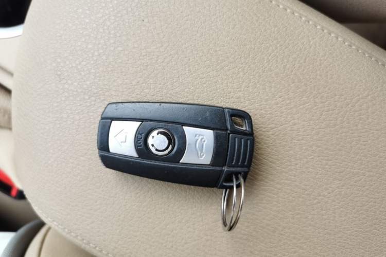 Used BMW X1 2014 sDrive18i Leading Model Vehicle Key