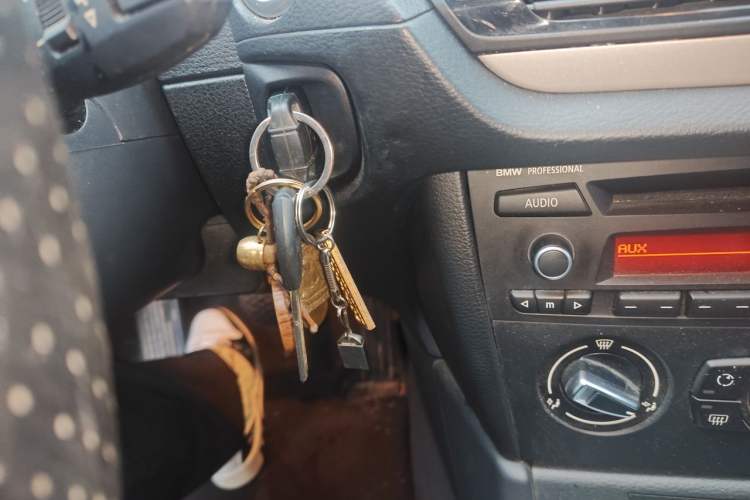 Used BMW X1 2014 sDrive18i Fashion Model Vehicle Key