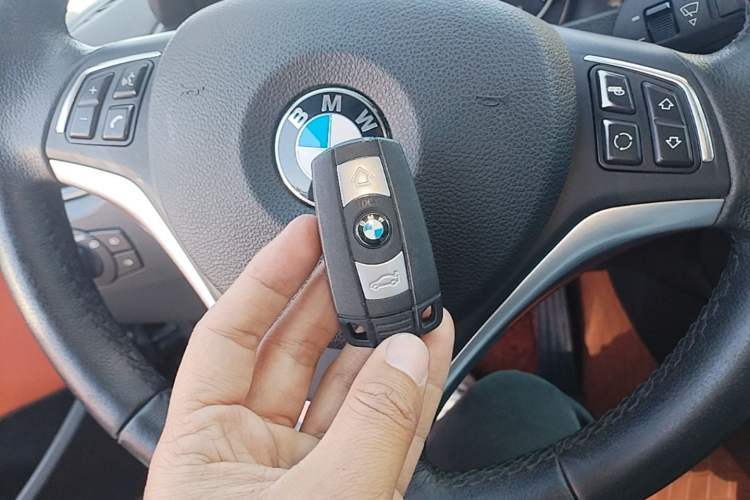 Used BMW X1 2014 sDrive18i Fashion Model Vehicle Key
