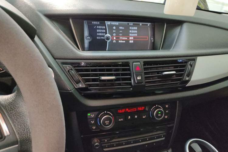 Used BMW X1 2014 sDrive18i Leading Model Audio And AC Panel