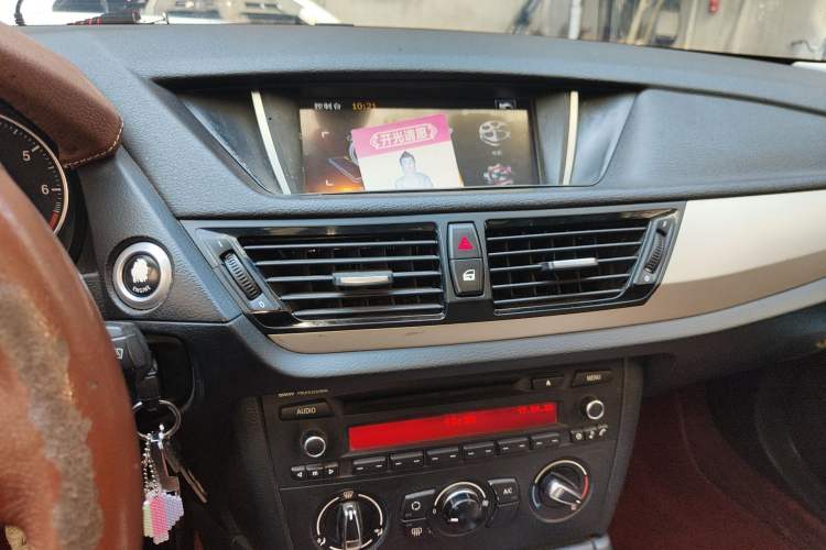 Used BMW X1 2014 sDrive18i Fashion Model Audio And AC Panel