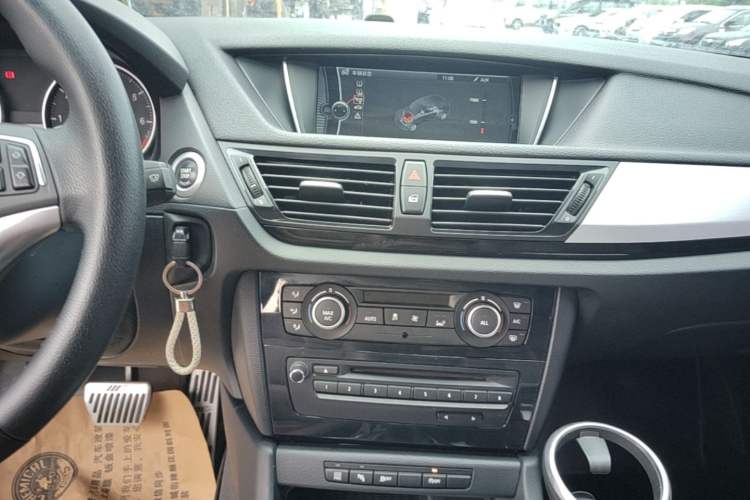 Used BMW X1 2014 sDrive18i Leading Model Audio And AC Panel